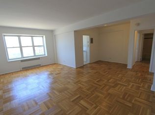 6561 Saunders St APT 2G, Rego Park, NY 11374