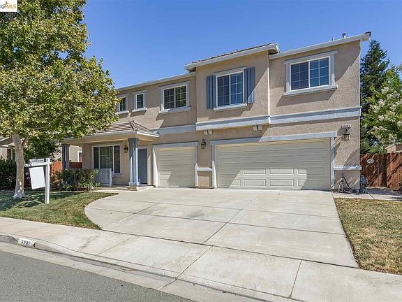3rd image of 2281 Glen Canyon Dr