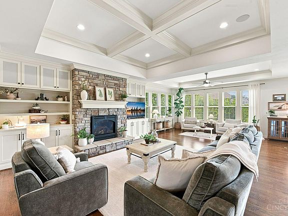 4th image of 7520 Grand River Ct