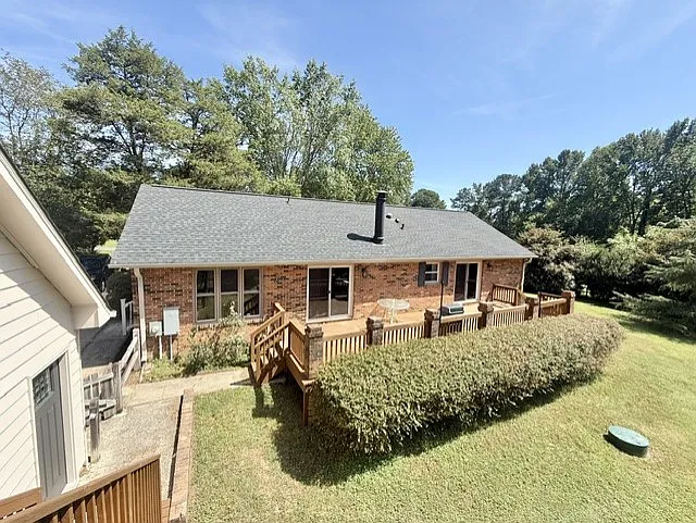 3 bed, 1540 sqft, $2,450 — Photo 3