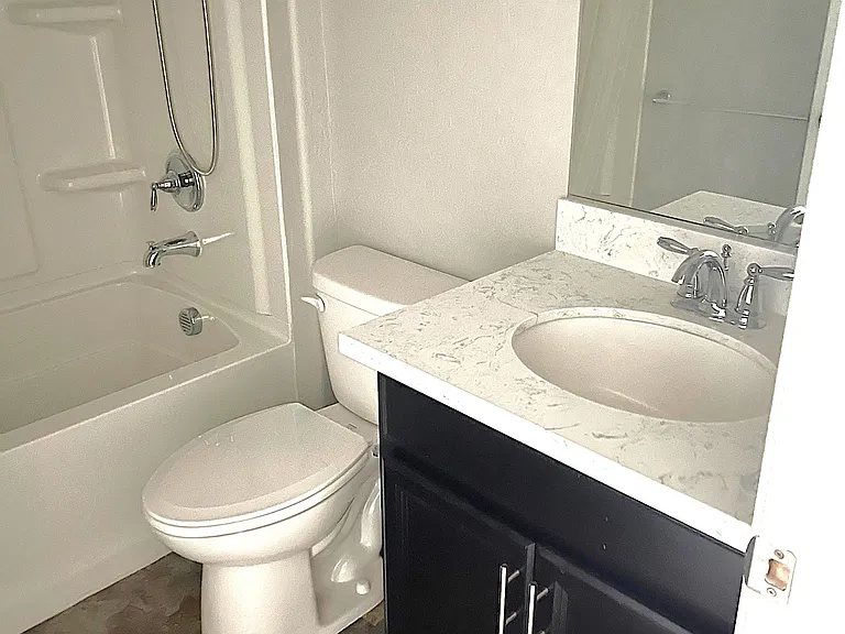 579 Bridle Path Cir — Photo 8