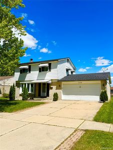 15439 Vivian St, Taylor, MI, 48180