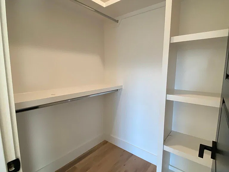 6460 Thunderbird Dr — Photo 11