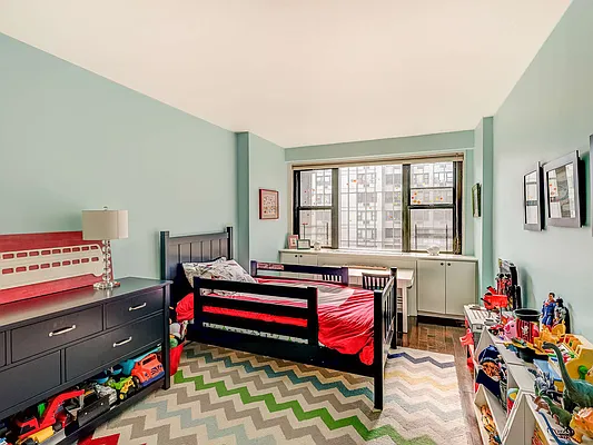 Sold by Nest Seekers International | media 16