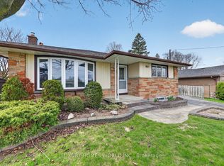 64 Gatineau St, Oshawa, ON L1H7G3