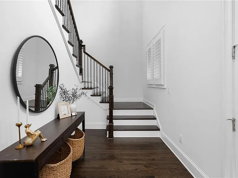 5391 Whitaker St — Photo 2