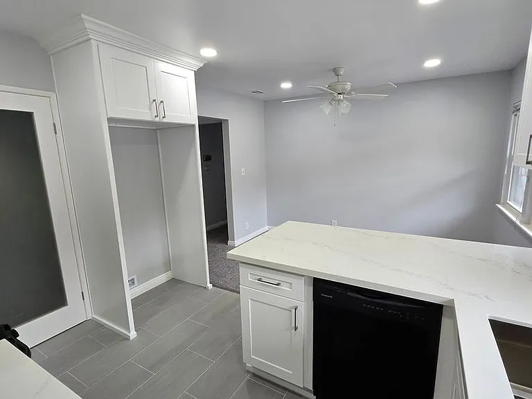 3634 Kalsman Dr #4 — Photo 8