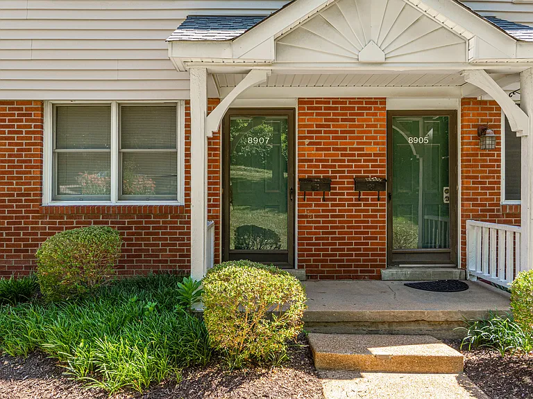 8907 S Swan Cir — Photo 5
