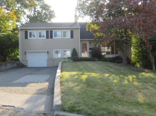 29 Arden Dr, Hartsdale, NY 10530