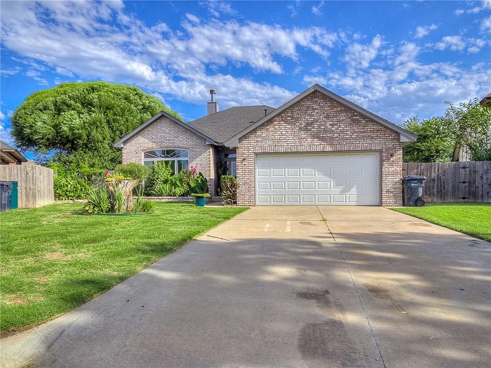 1st image of 14401 Briarcliff Cir