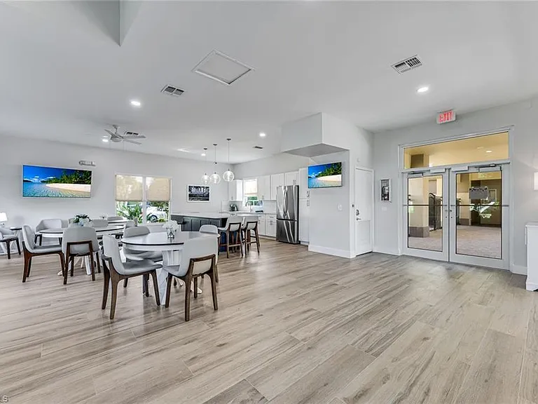 7720 Gardner Dr #201 — Photo 25