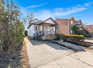 35 Waniska Ave, Toronto, ON M8Y1R1