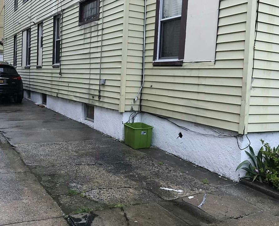 1st image of 12519 Hillside Ave