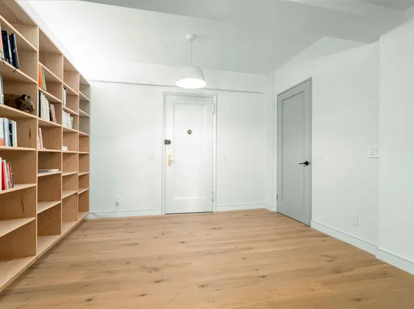 320 West 76th Street image 7 of 20