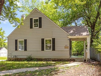 6701 Walrond Ave, Kansas City, MO, 64132