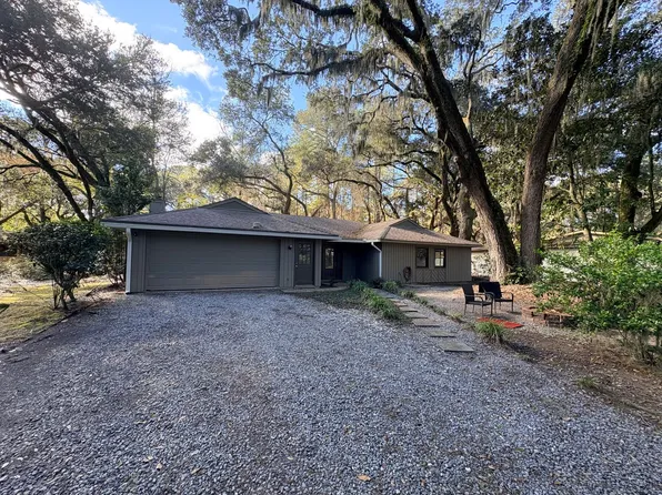 44 Oakview Rd, Hilton Head Island, SC 29926