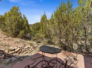 19 Tanager Rd, Dixon, NM 87527