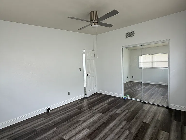 4870 Seminole Ave — Photo 18
