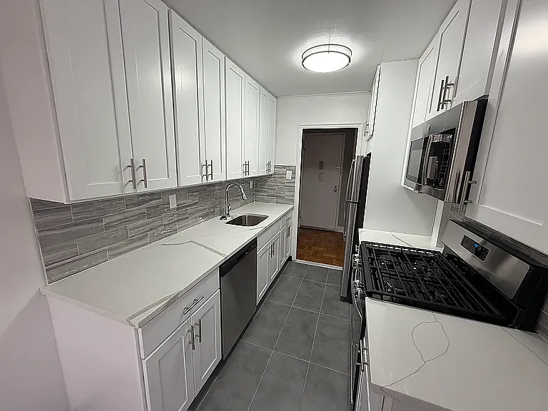 71st Cres