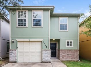 4923 N Cancun Dr, Houston, TX 77045