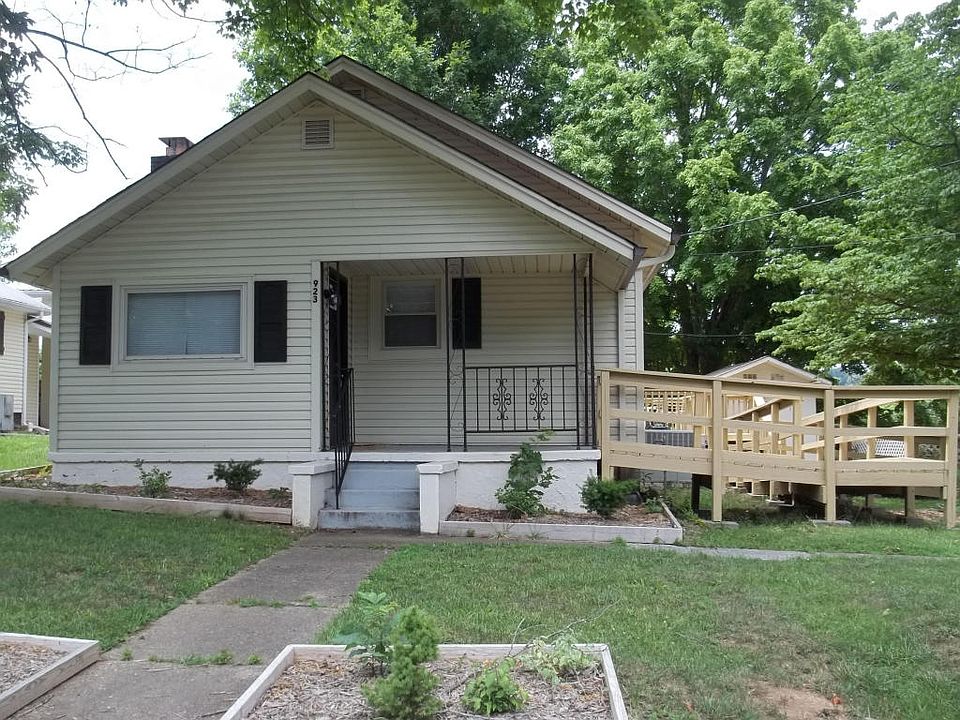 1st image of 923 Avenue A