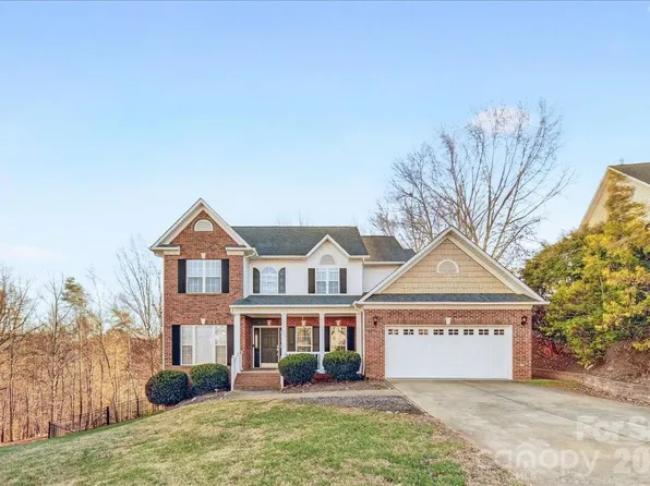 4963 Old River Dr, Hickory, NC 28602