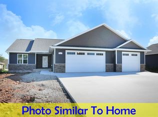 2777 W Fallen Oak Dr, Appleton, WI 54913