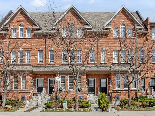 33 Brockville St, Toronto, ON M4E 0A7