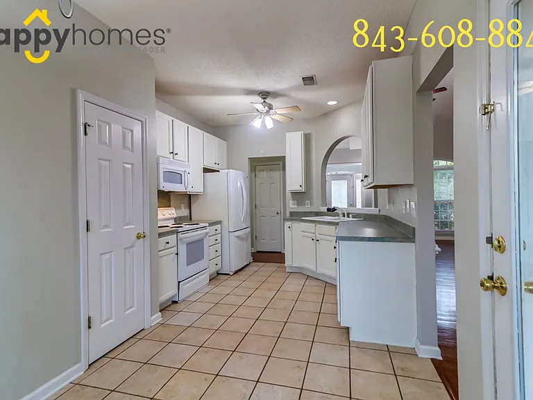 7896 Sabalridge Dr — Photo 10