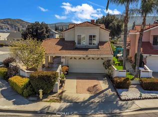 11877 Safiro Ct, Fontana, CA 92337