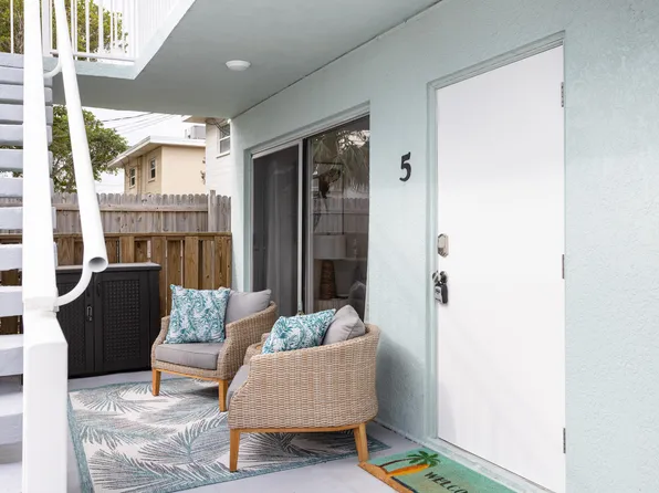 425 Harrison Ave APT 5, Cape Canaveral, FL 32920