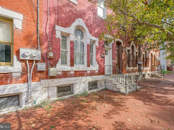 113 Penn St, Camden, NJ 08102