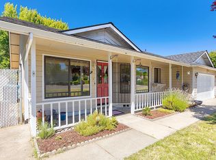 1609 Leonard Rd, Grants Pass, OR 97527