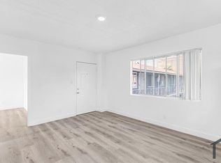 1805 W 80th St APT 9, Los Angeles, CA 90047
