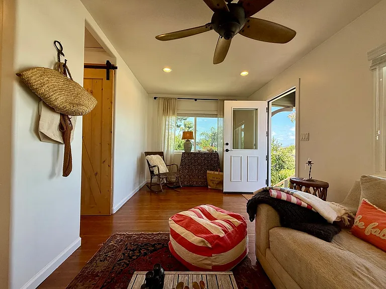 4415 Voltaire St — Photo 15