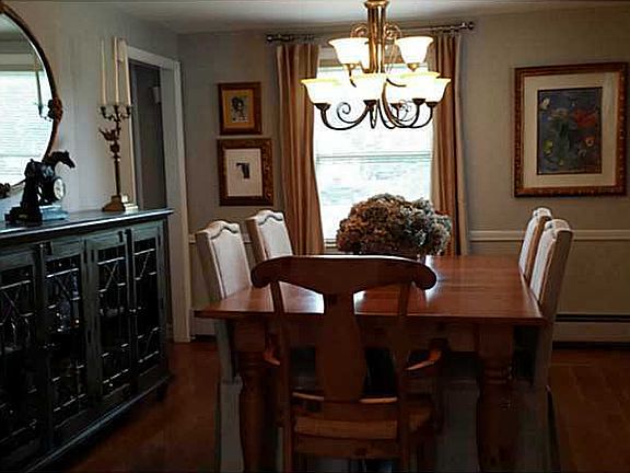 4th image of 210 Garden City Dr