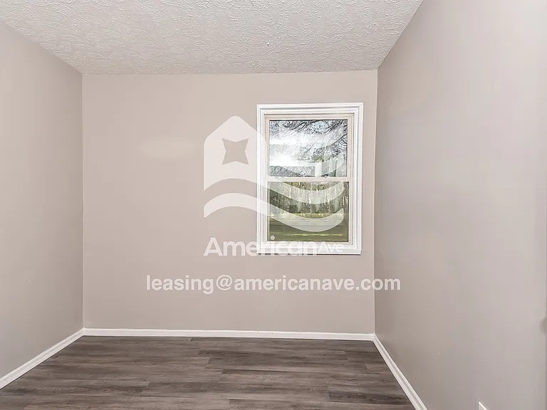 2079827_010_wm_-_bedroom_13443838.jpg