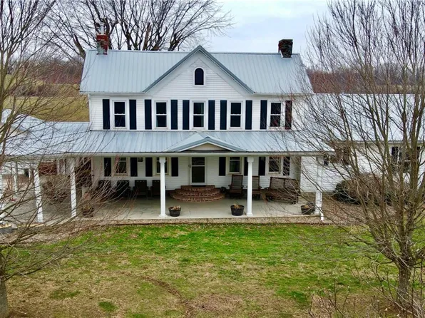 658 Briggs Hill Rd, Belpre, OH 45714