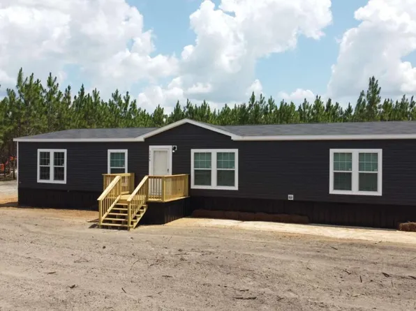5246 Owens Rd, Blackshear, GA 31516