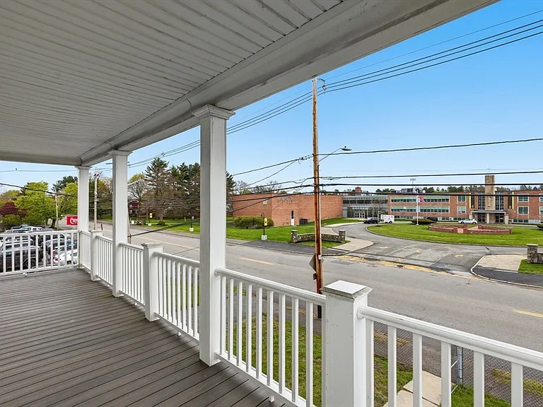 84 Margin St #2 — Photo 26