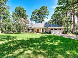 2094 Woodlake Dr, Benton, LA 71006