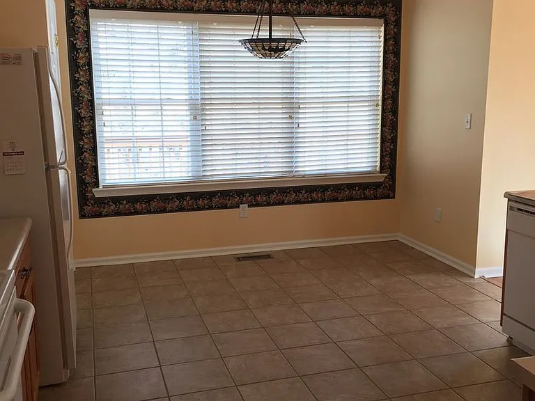 88 E Danbury Ln — Photo 5
