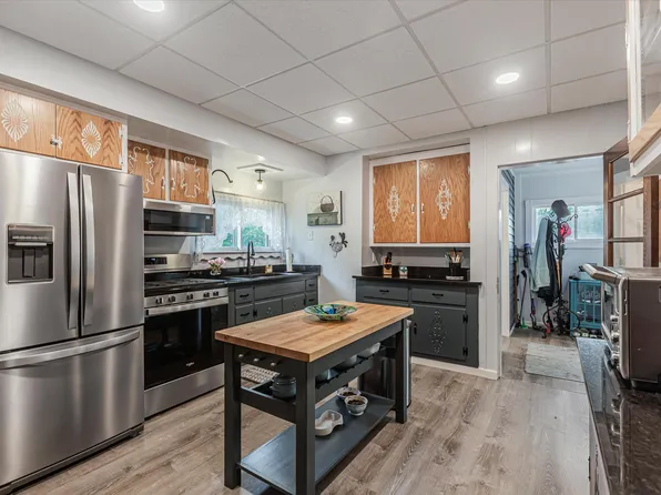 25 W Channel St, Newark, OH 43055