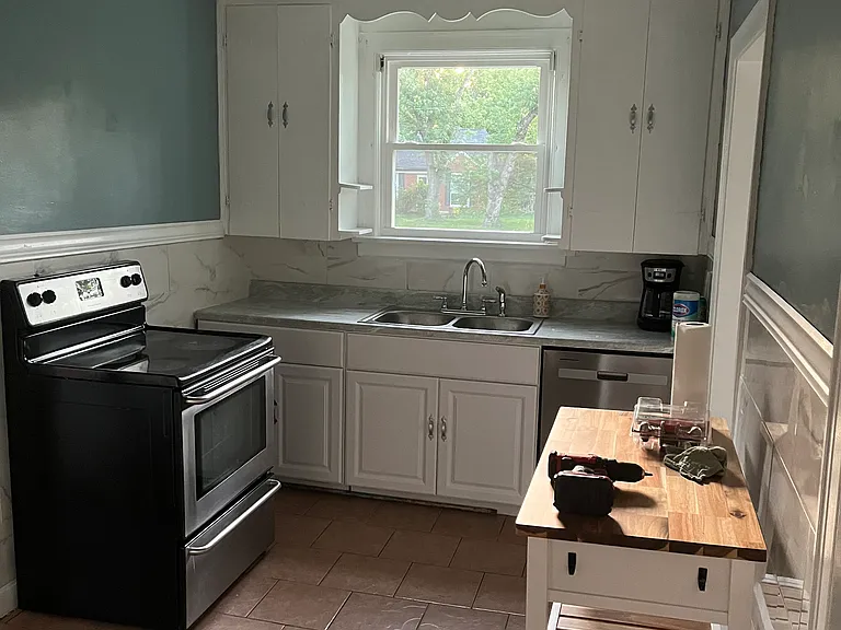 215 Dellrose Dr — Photo 3