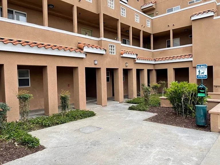 Villa Rivera Apartments — Photo 5