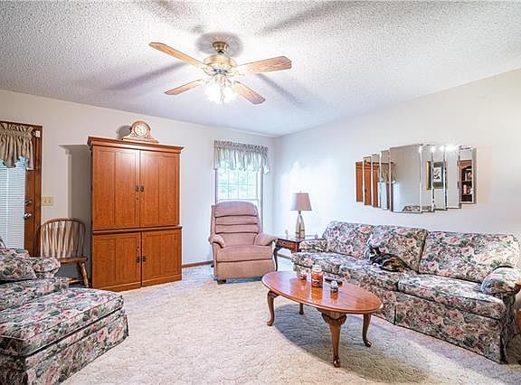 3rd image of 2121 Berkshire Dr