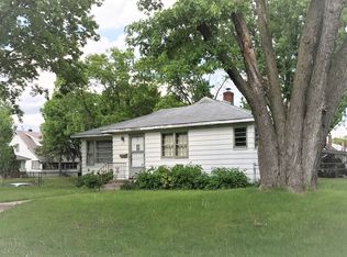 832 Syndicate St N, Saint Paul, MN 55104