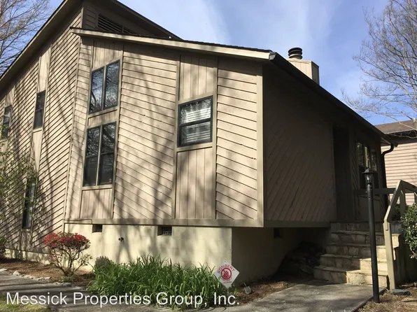 1668 Stonewood Dr, Winston Salem, NC 27103