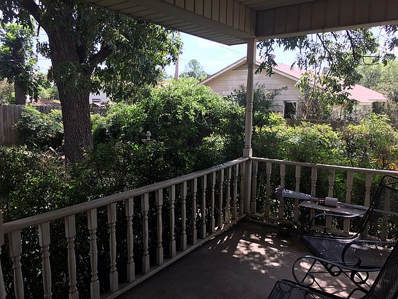3rd image of 523 W Texas Ave