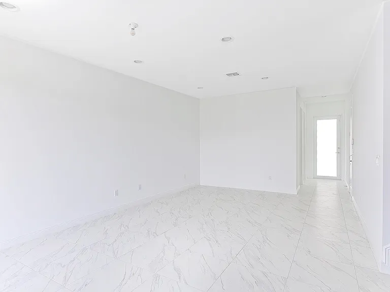 6979 Pines Cir #35 — Photo 9
